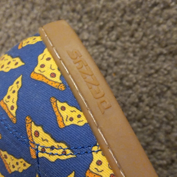 BLUE PIZZA DEZZYS, stitch quality, size 4 - Picture 7 of 12